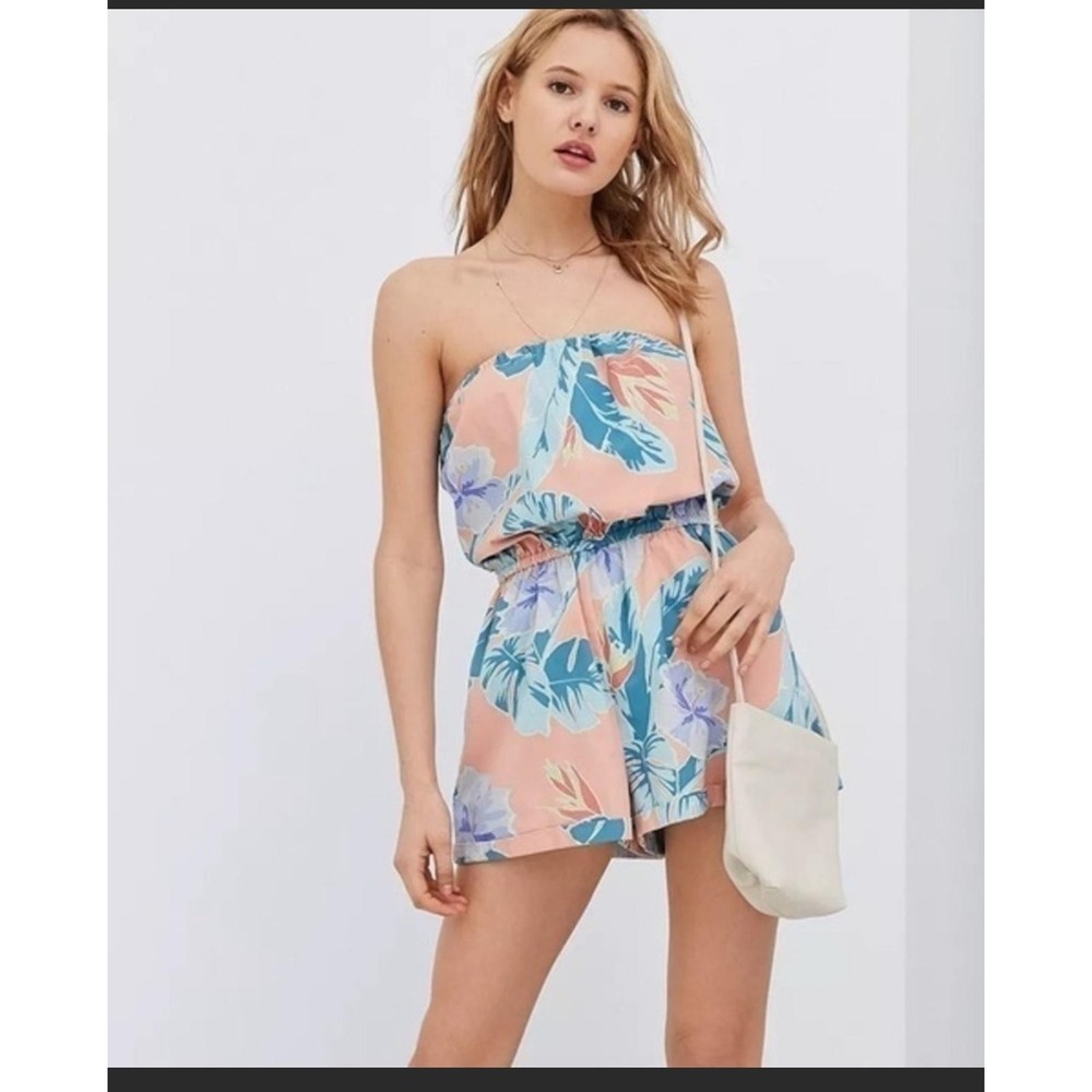 Urban Outfitters Kimchi Blue Palm Beach Strapless Romper S Jumpsuit Shorts Vacay